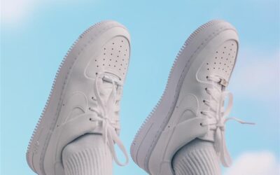 Komforten og stilen af sneakers. En mode essentiel til enhver garderobe